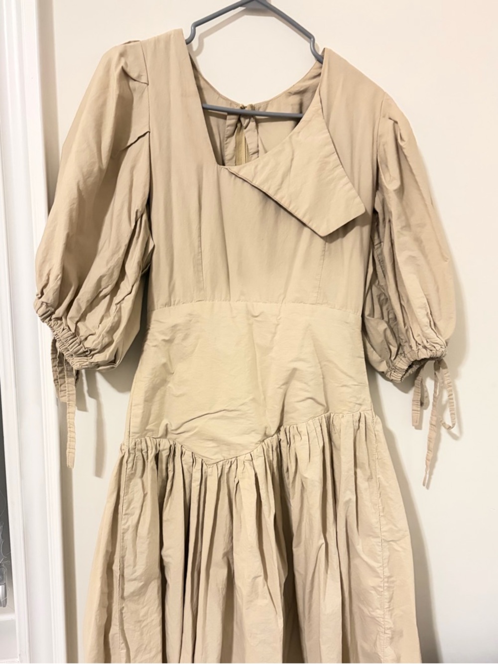 Beige Puff-Sleeve Midi Dress - Effortless Day-to-Evening Style
